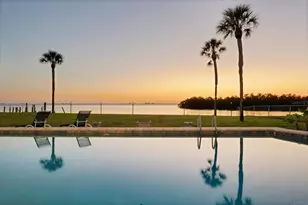 7318 Westmoreland Dr, Sarasota, FL 34243 - Photo 1