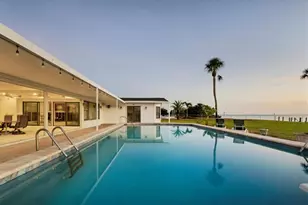 7318 Westmoreland Dr, Sarasota, FL 34243 - Photo 10