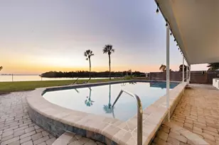 7318 Westmoreland Dr, Sarasota, FL 34243 - Photo 12