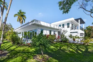 405 Edwards Dr, Sarasota, FL 34243 - Photo 2