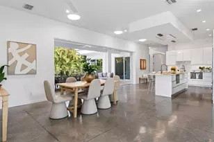 405 Edwards Dr, Sarasota, FL 34243 - Photo 8