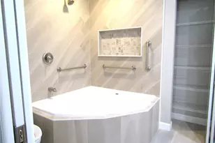 376 Oak Hill Dr, Sarasota, FL 34232 - Photo 22