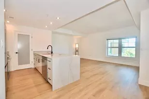 750 N Tamiami Trl, Sarasota, FL 34236 - Photo 2