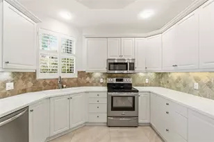 5264 Bouchard Cir, Sarasota, FL 34238 - Photo 16