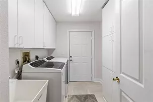 5264 Bouchard Cir, Sarasota, FL 34238 - Photo 6