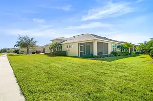 703 Chipper Dr, Sun City Center, FL 33573 - Photo 6