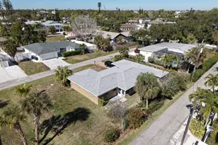 1648 Idle Ln, Sarasota, FL 34231 - Photo 14