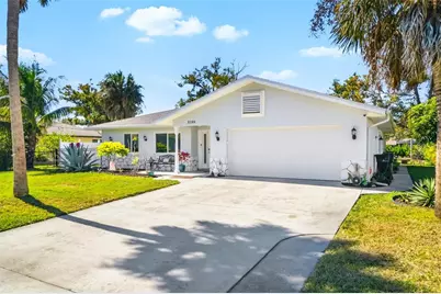 3180 Indra Road, Venice, FL 34293 - Photo 2