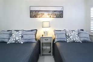 1291 Siesta Bayside Dr, Sarasota, FL 34242 - Photo 8