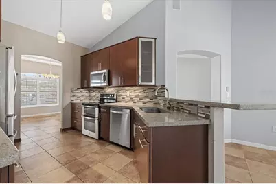 4046 Green Tree Avenue, Sarasota, FL 34233 - Photo 10