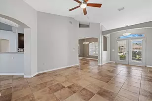 4046 Green Tree Ave, Sarasota, FL 34233 - Photo 6