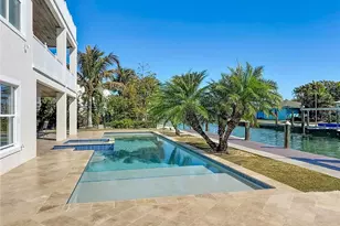 529 77th St, Holmes Beach, FL 34217 - Photo 82