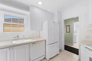 7517 Renato Ct, Sarasota, FL 34238 - Photo 16