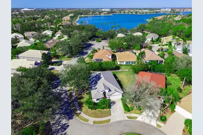 6721 Oak Manor Drive, Lakewood Ranch, FL 34202 - Photo 6