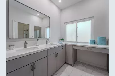 6721 Oak Manor Drive, Lakewood Ranch, FL 34202 - Photo 42