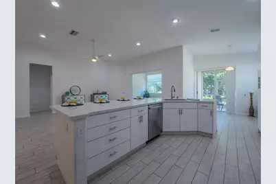 6721 Oak Manor Drive, Lakewood Ranch, FL 34202 - Photo 20