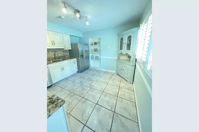 2208 Robinson Avenue, Sarasota, FL 34232 - Photo 12