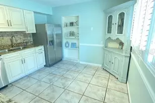 2208 Robinson Ave, Sarasota, FL 34232 - Photo 12