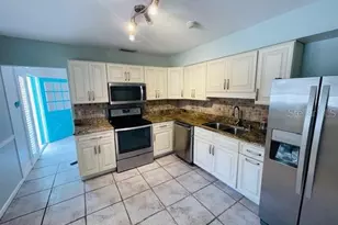 2208 Robinson Ave, Sarasota, FL 34232 - Photo 10