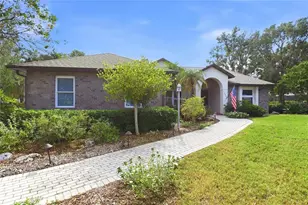 12806 7th Ave NE, Bradenton, FL 34212 - Photo 2