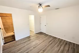 6973 Madonna Pl, Sarasota, FL 34243 - Photo 12