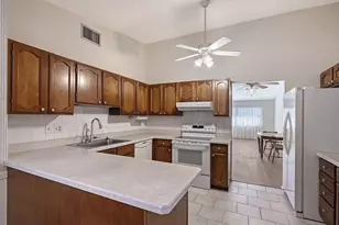 5719 Westwind Ln, Sarasota, FL 34231 - Photo 24