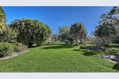 5719 Westwind Lane, Sarasota, FL 34231 - Photo 10