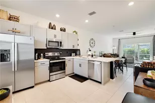 8829 Daybreak St, Sarasota, FL 34241 - Photo 4