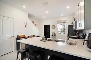 8829 Daybreak St, Sarasota, FL 34241 - Photo 6