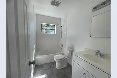 525 E Helen Avenue, Punta Gorda, FL 33950 - Photo 18