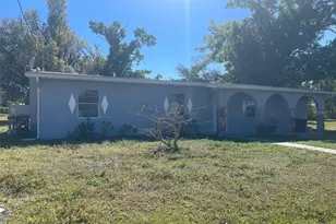 525 E Helen Ave, Punta Gorda, FL 33950 - Photo 2