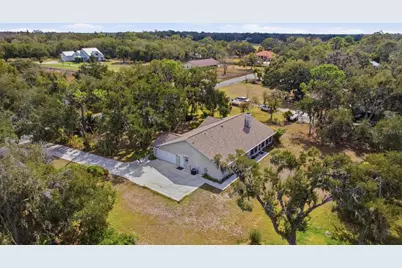 10205 28th Ave E, Palmetto, FL 34221 - Photo 6