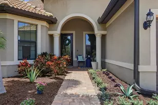17203 Corinna Pl, Lakewood Ranch, FL 34202 - Photo 4