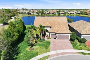 17203 Corinna Pl, Bradenton, FL 34202 - Photo 2