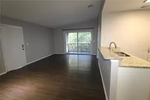 8123 45th Ct E, Sarasota, FL 34243 - Photo 4