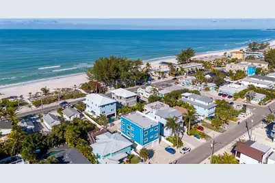 2210 Avenue  C #Manatee, Bradenton Beach, FL 34217 - Photo 6