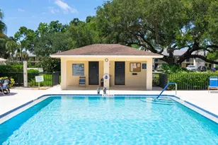 6994 W Country Club Dr N, Sarasota, FL 34243 - Photo 48