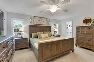 6994 W Country Club Dr N, Sarasota, FL 34243 - Photo 18