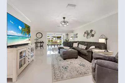 6994 W Country Club Drive N, Sarasota, FL 34243 - Photo 6