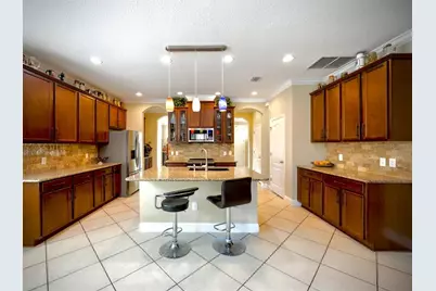 843 Molly Circle, Sarasota, FL 34232 - Photo 4
