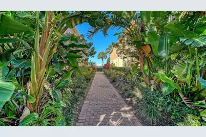 7983 Limestone Lane #14-201, Sarasota, FL 34233 - Photo 4
