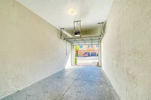 7983 Limestone Ln, Sarasota, FL 34233 - Photo 26