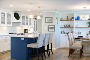 3122 Regatta Cir, Sarasota, FL 34231 - Photo 8