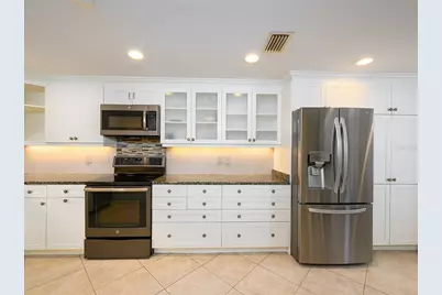 1255 N Gulfstream Avenue #1106, Sarasota, FL 34236 - Photo 16