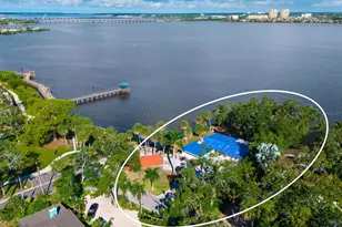 1401 1st Ave E, Bradenton, FL 34208 - Photo 1