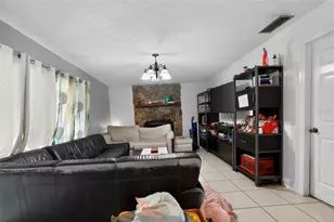 3801 Southview Dr, Brandon, FL 33511 - Photo 10