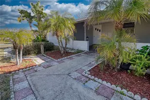 10332 Honeysuckle Ln, Port Richey, FL 34668 - Photo 4