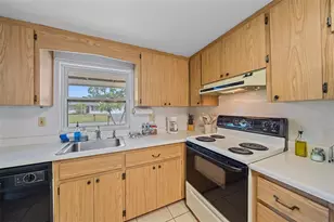 2930 Floyd St, Sarasota, FL 34239 - Photo 18