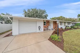 2930 Floyd St, Sarasota, FL 34239 - Photo 2