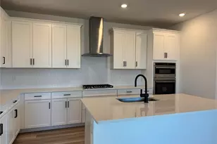 8007 Seaflower Pkwy, Bradenton, FL 34210 - Photo 10